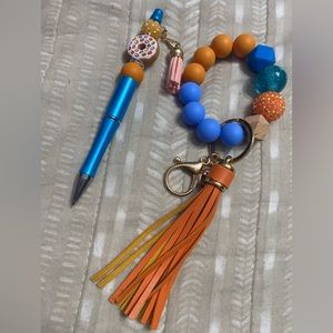 Gift set donut bracelet orange blue Mets nyc keychain pen tassel clip bead